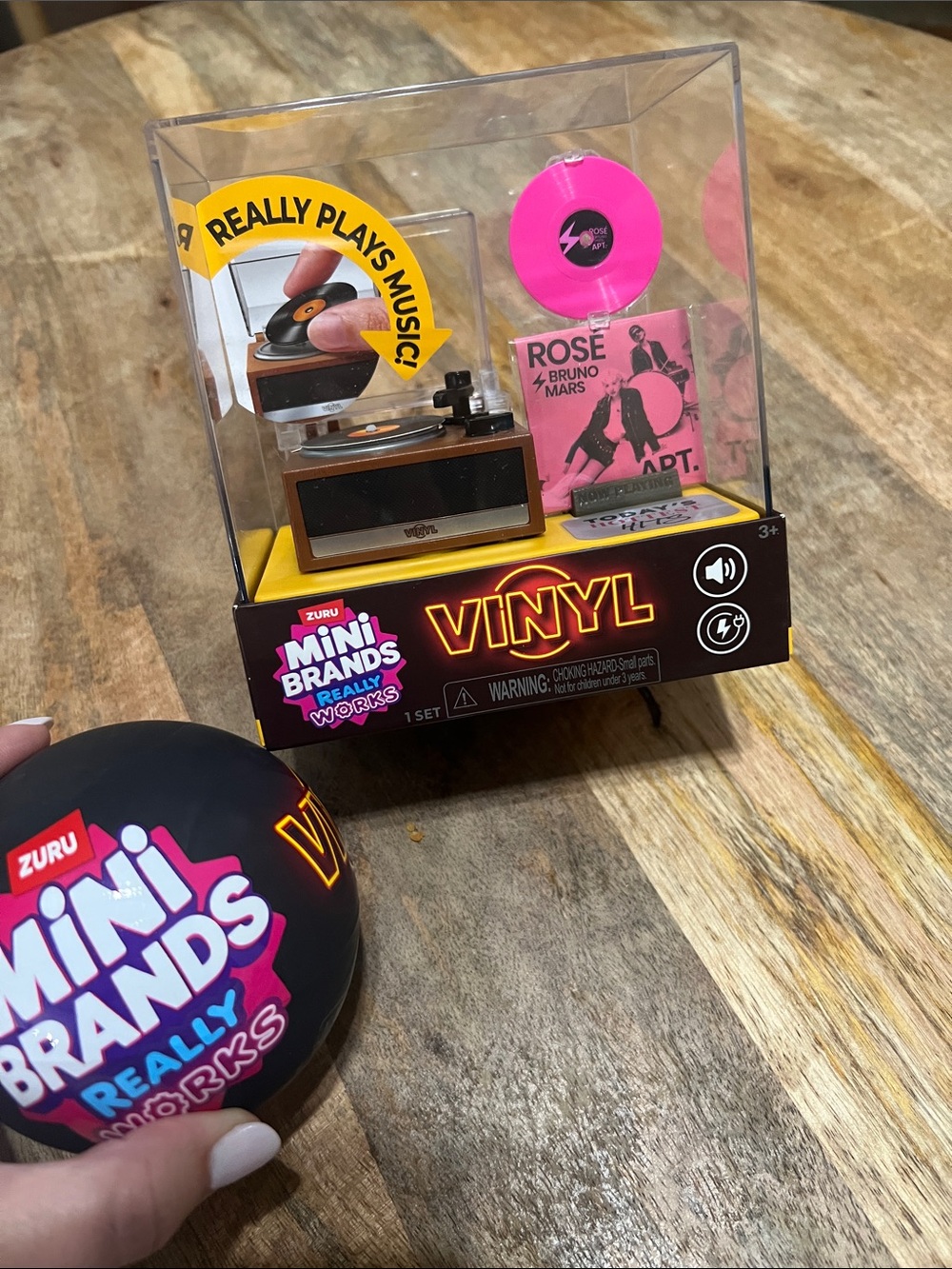 Vinyl Toy Turntable - Pink Record + mystery vinyl